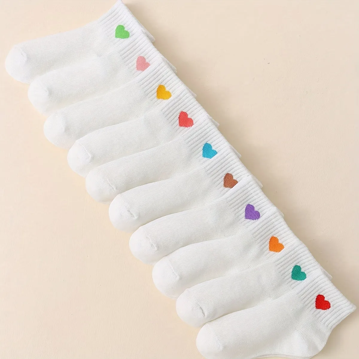 10 Pairs Of Kid's Cute Simple Heart Pattern Crew Socks, Comfy And Breathable Fashion Sport Socks For Daily Wearing