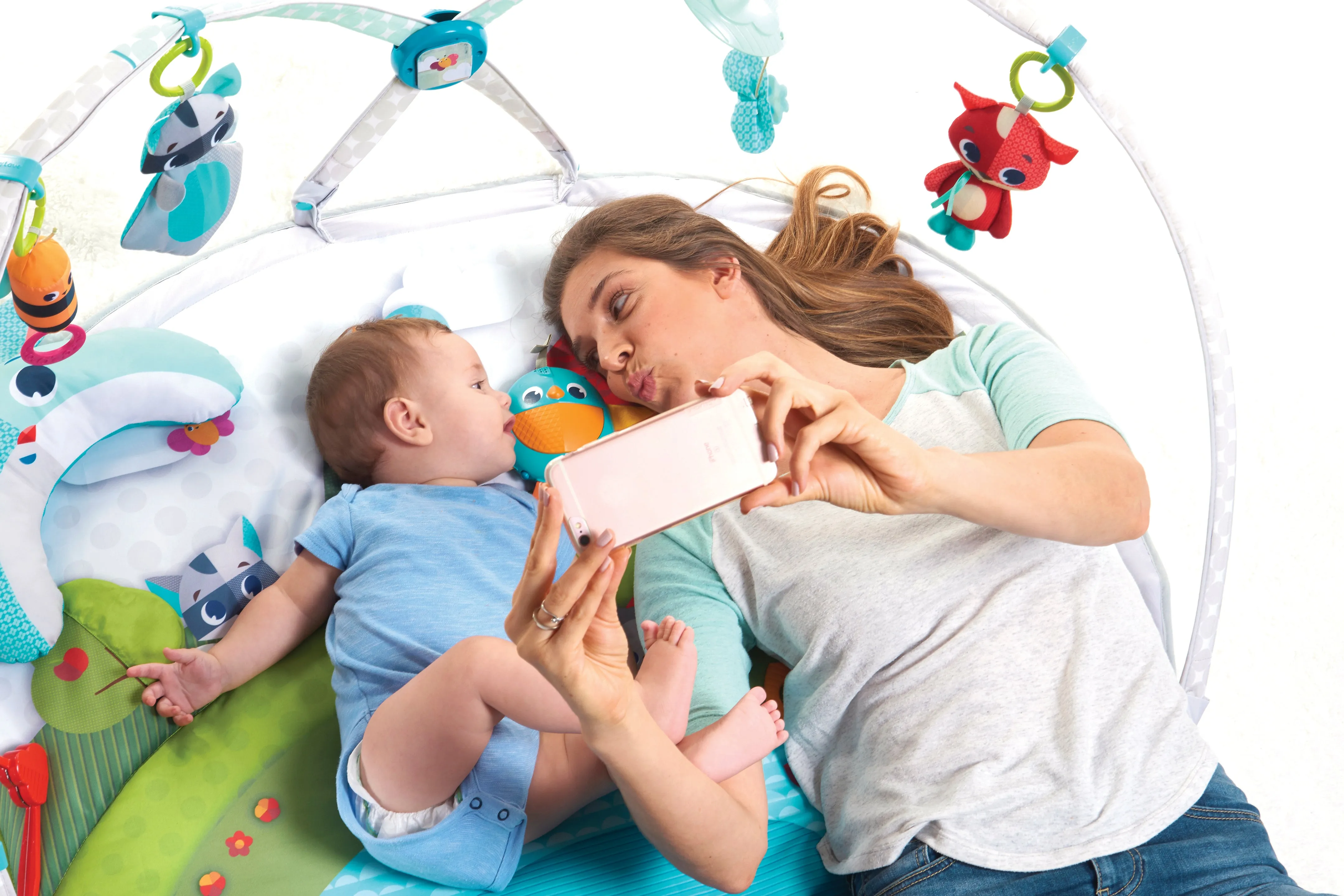 DYNAMIC PLAY GYM | Baby Play Mat & Activity Gym with Music & Light