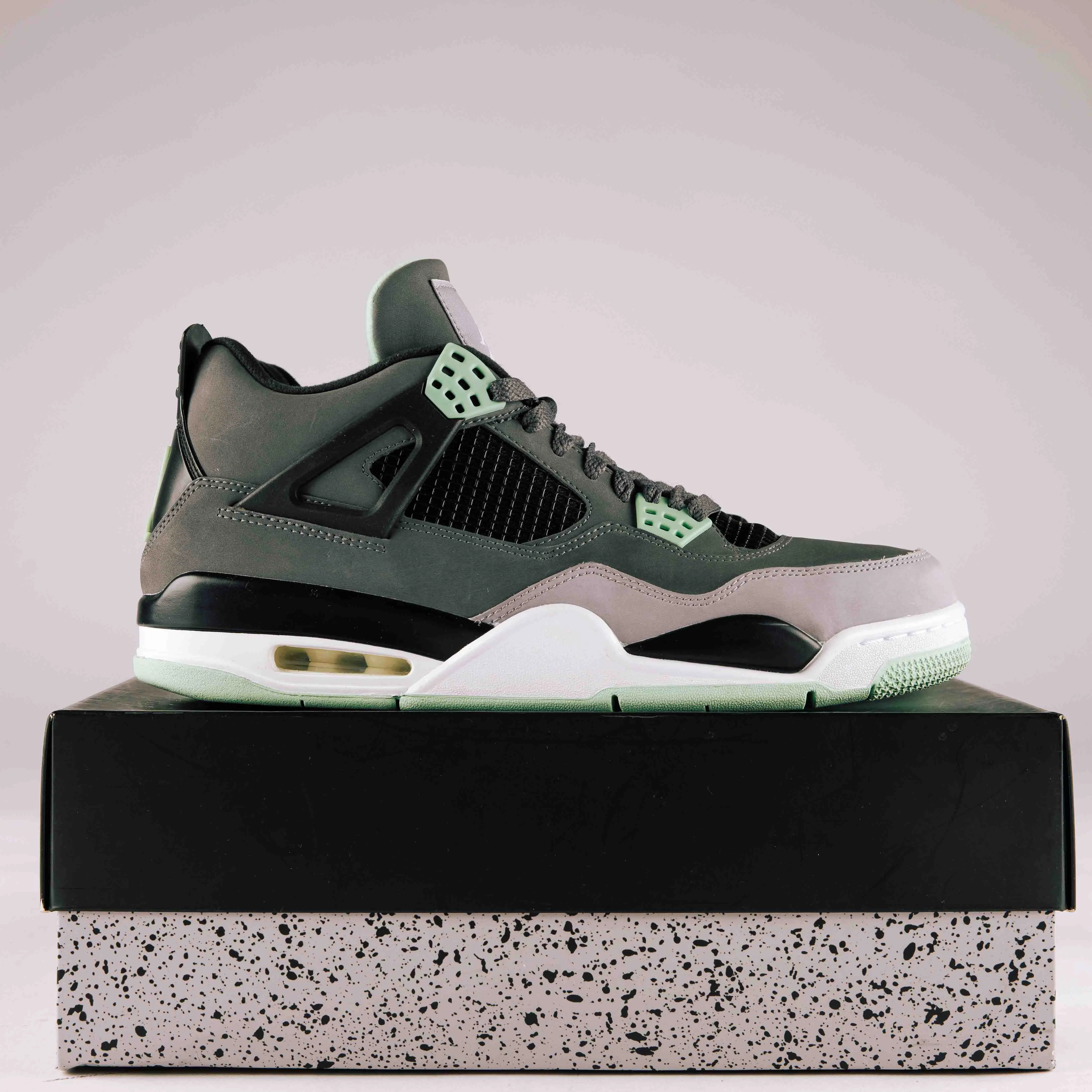 Jordan 4 Retro Green Glow - Used - 0011