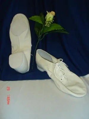 Kelly -- Split Sole Jazz Shoe, Suede Sole Patch -- White