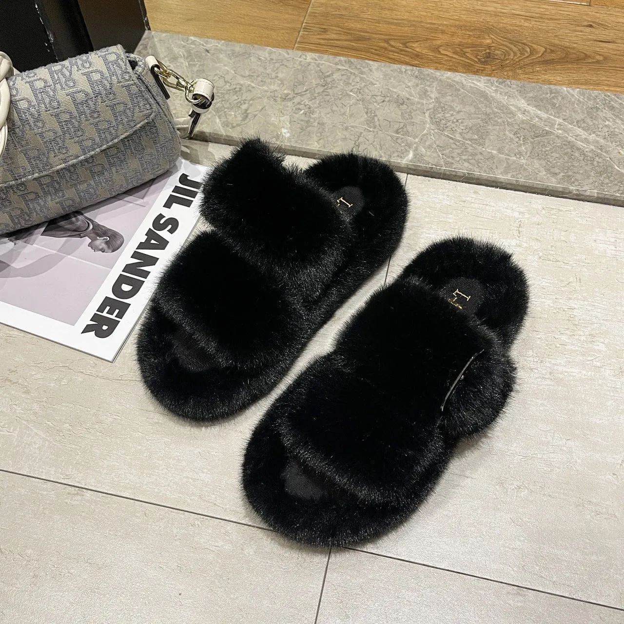 LovelyRLovely Women's Furry Slippers With Thick Bottom