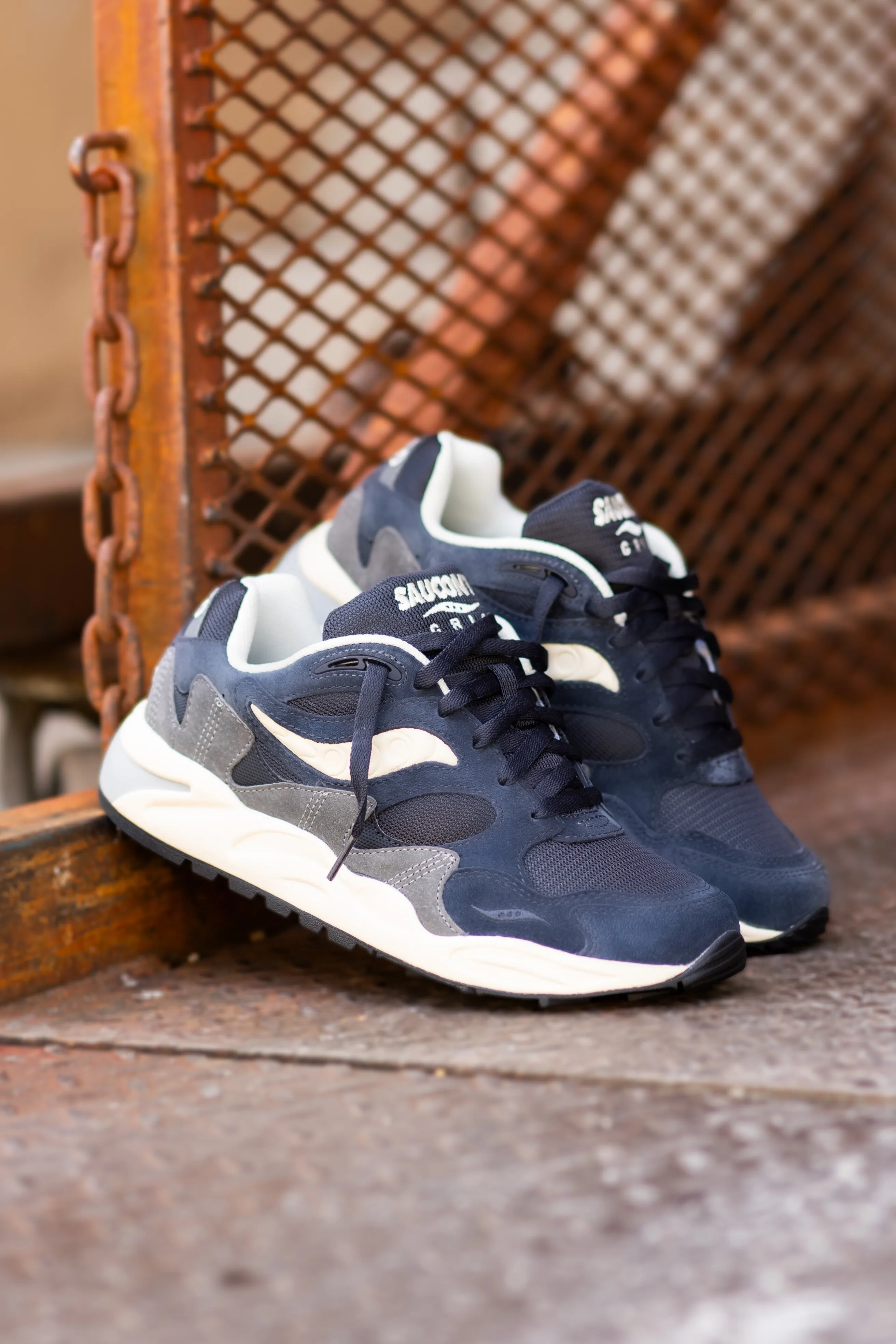 Mens Saucony Grid Shadow 2 (Navy/Cream)