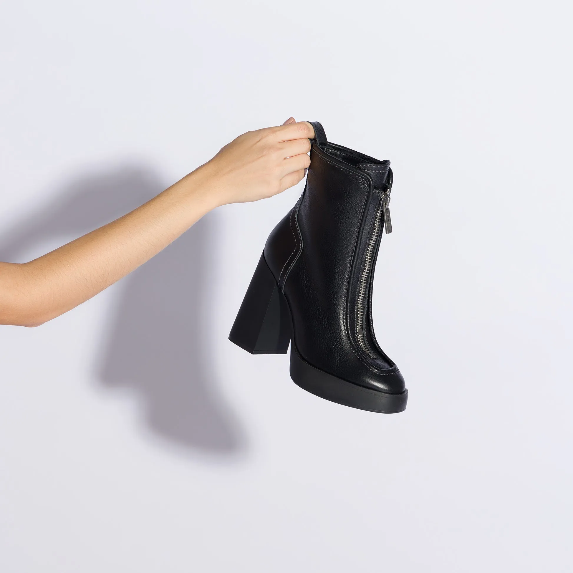 Nicole Hi Boot In Black Leather