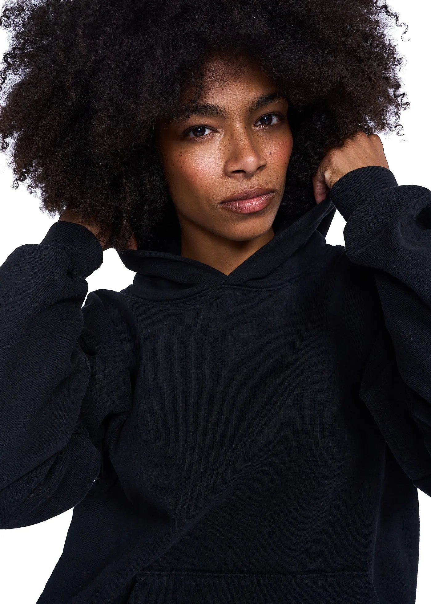 VIAVIA The Super Heavy Fleece Hooded Pullover In Black